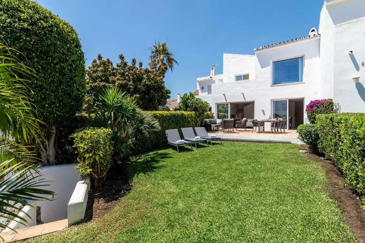 Exclusive House Located In Prime Location Villa Marbella
