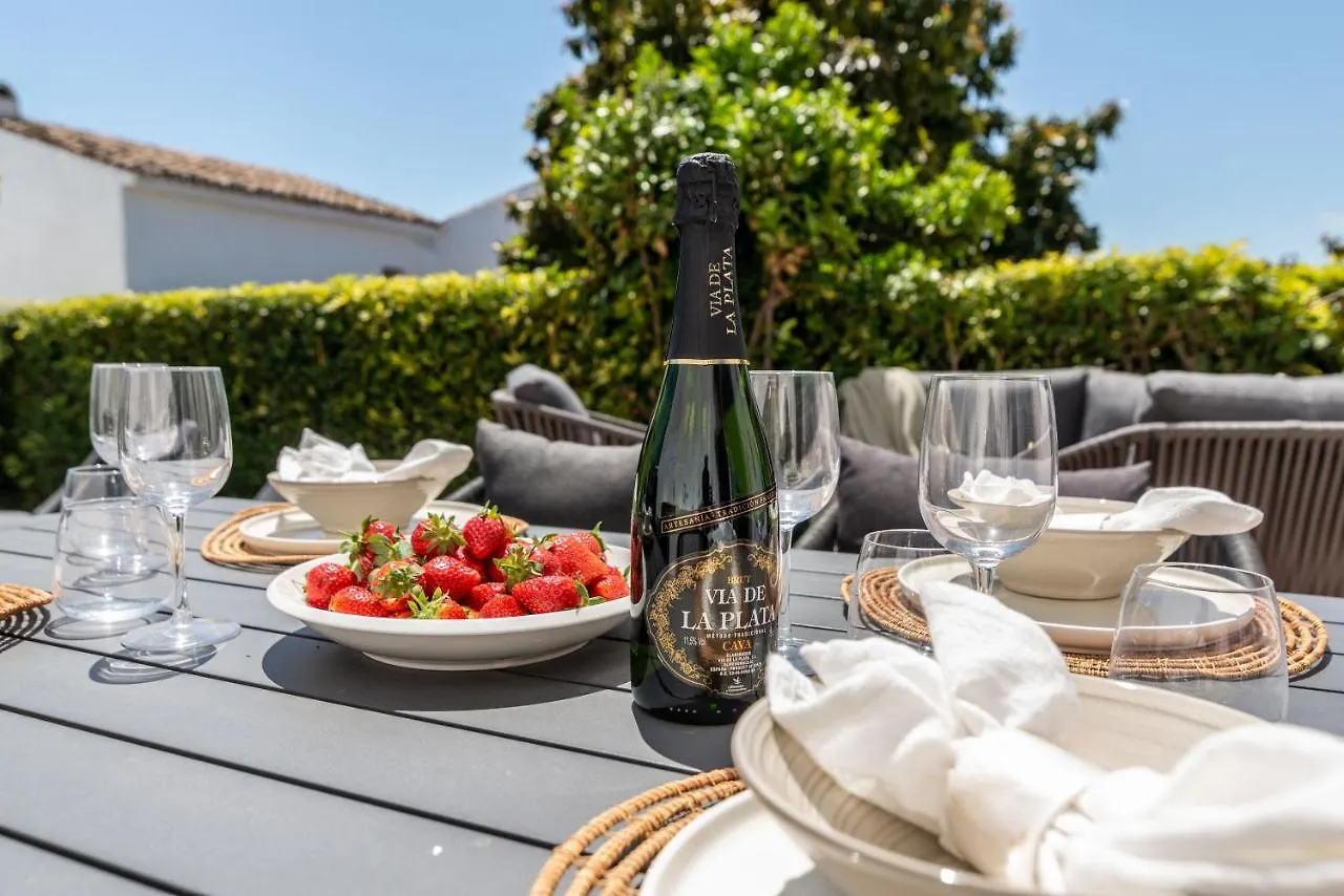 Exclusive House Located In Prime Location Villa Marbella