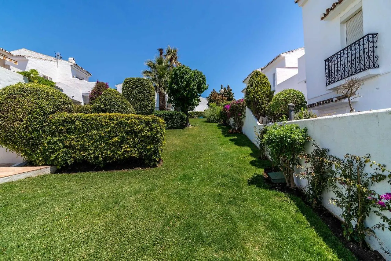 Exclusive House Located In Prime Location Villa Marbella